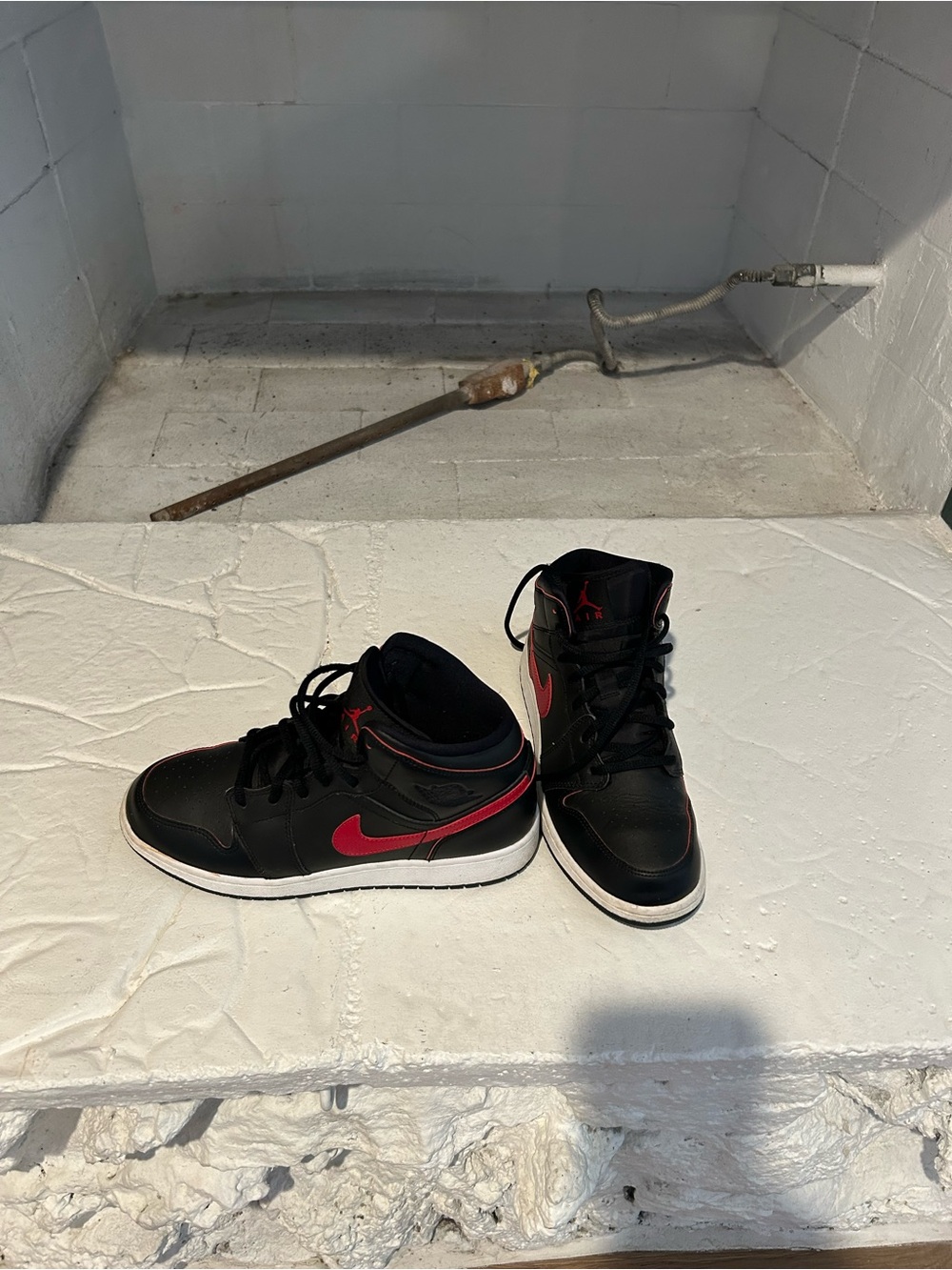 Nike Black and Red Kids High-Top Sneakers